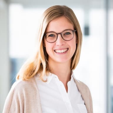 Julia Bastian